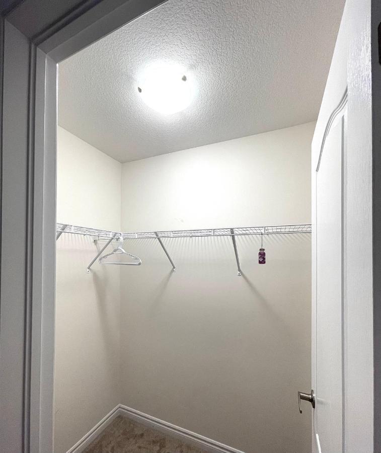 Niagara Falls Bnb 15 Mins Away From Falls Thorold Bagian luar foto
