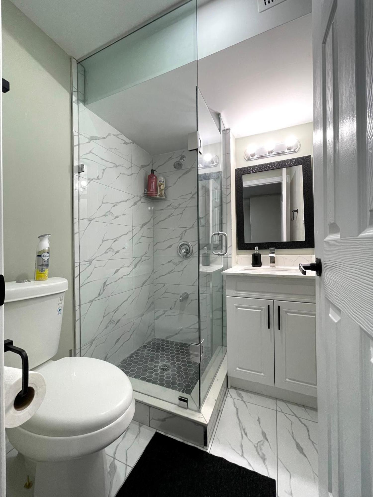 Niagara Falls Bnb 15 Mins Away From Falls Thorold Bagian luar foto