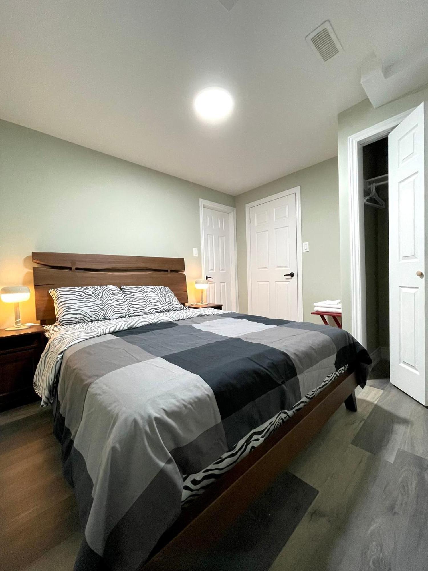 Niagara Falls Bnb 15 Mins Away From Falls Thorold Bagian luar foto