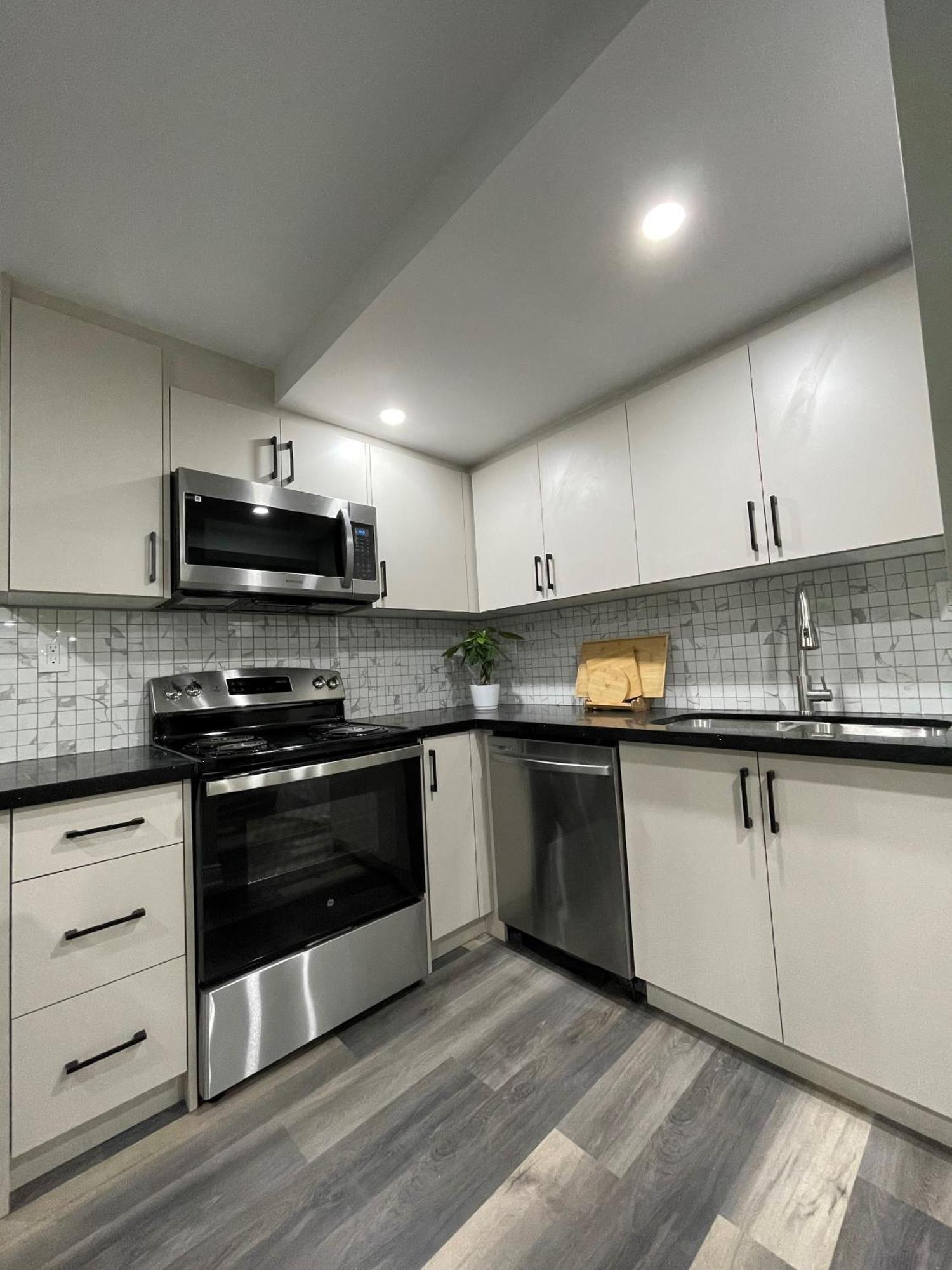 Niagara Falls Bnb 15 Mins Away From Falls Thorold Bagian luar foto