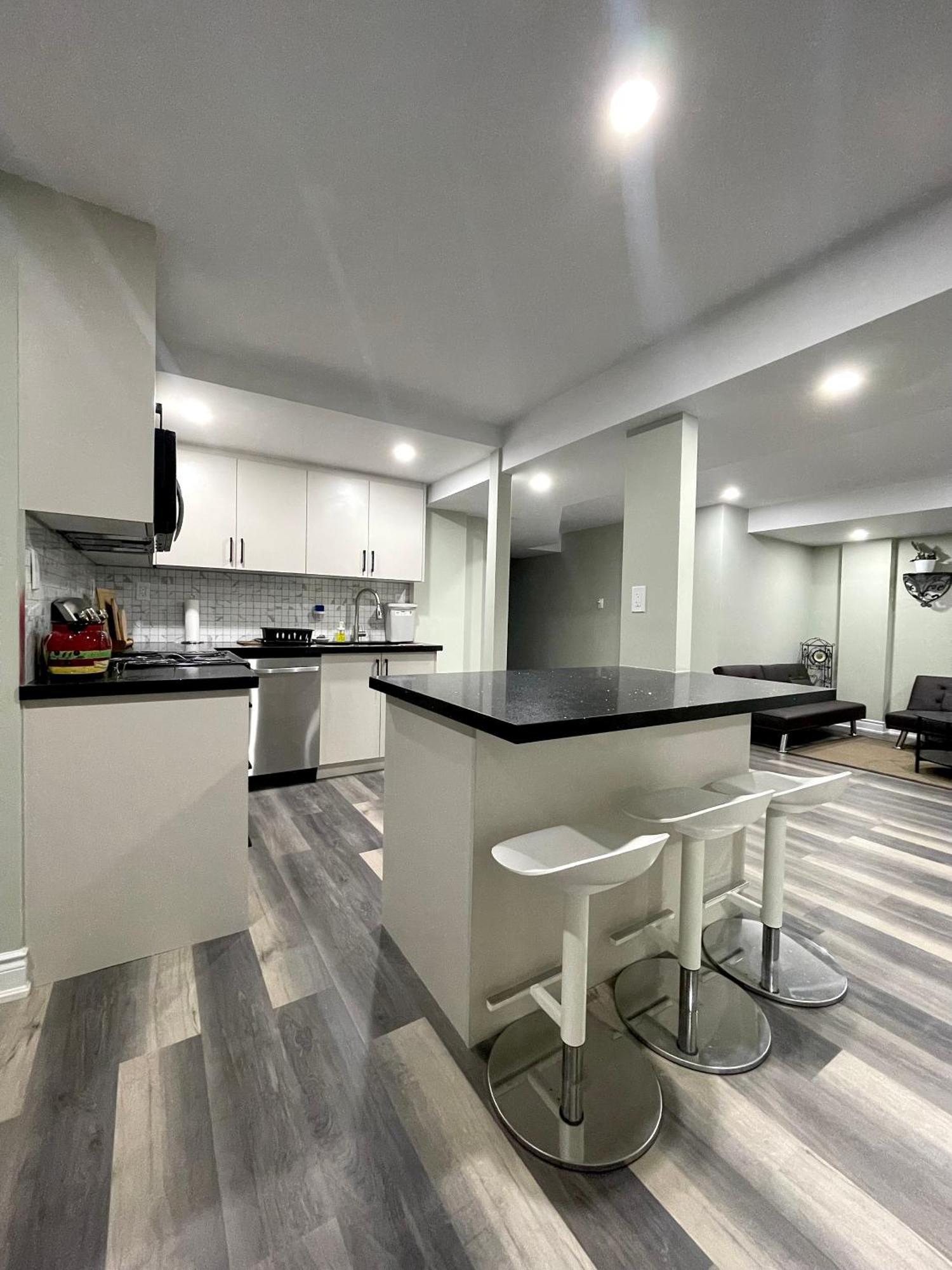 Niagara Falls Bnb 15 Mins Away From Falls Thorold Bagian luar foto